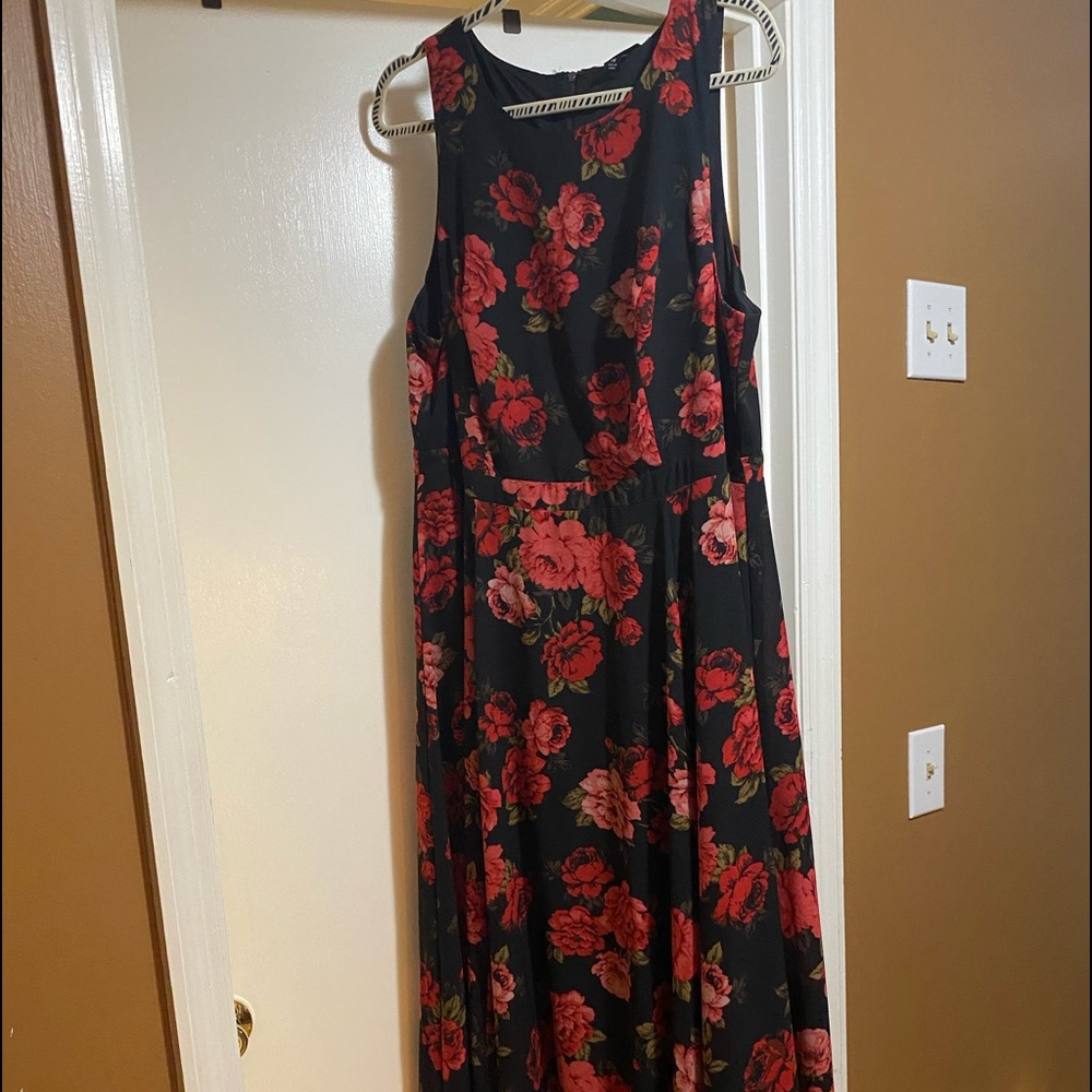 Torrid Black Floral Roses Maxi Dress 16W